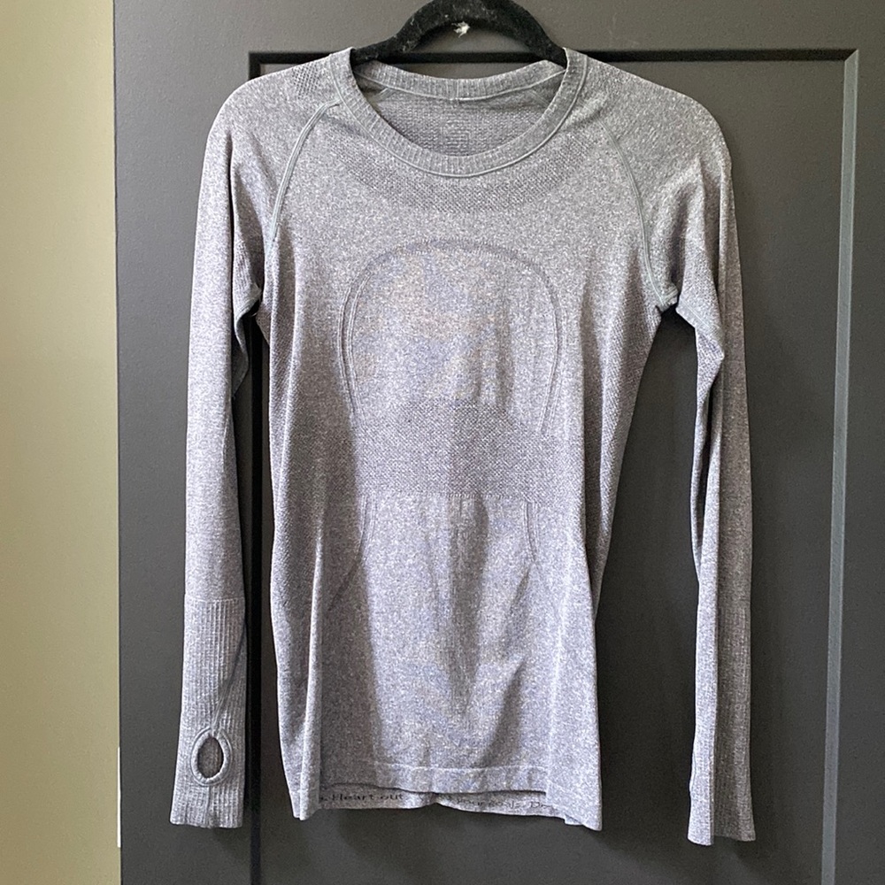 Gray Lululemon long sleeve exercise top